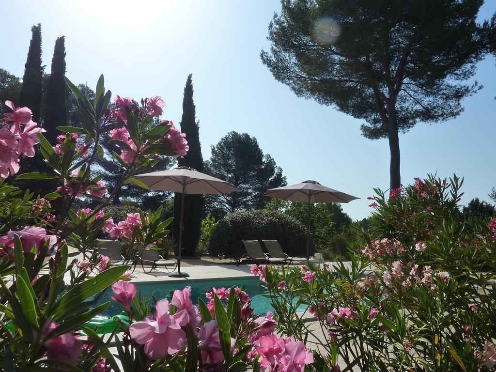 Les Mazets Du Luberon Bed & Breakfast Puget Ngoại thất bức ảnh